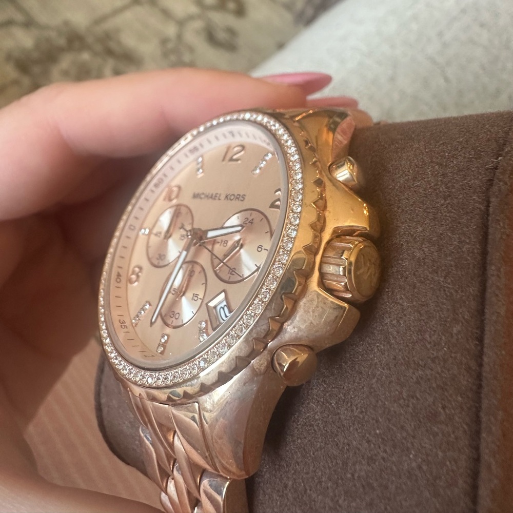Michael Kors Rose Gold Watch View 4
